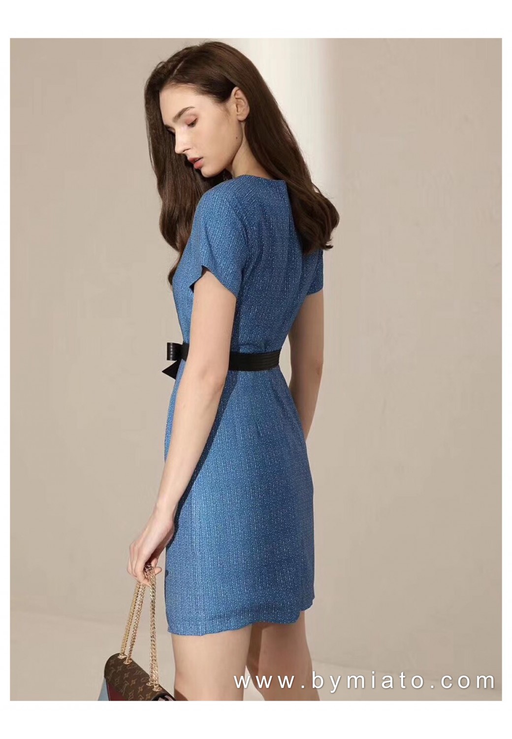 TA1397-BLUE SIZE M ONLY